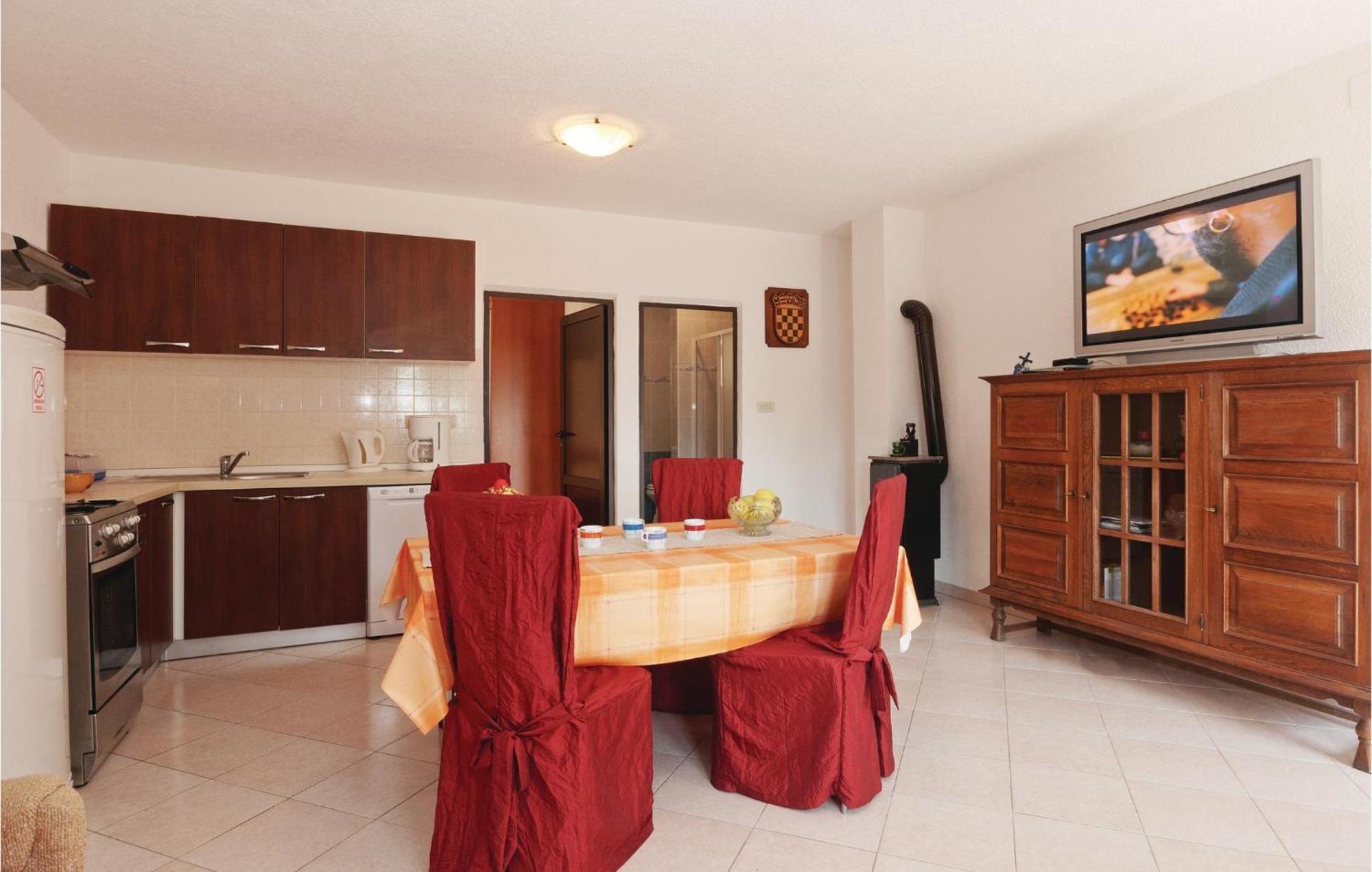 Awesome Apartment In Cesarica With House Sea View Esterno foto